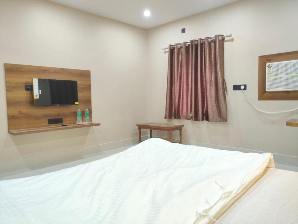 Hotel Vaishnavi Near Baba Dham Temple Deoghar Exteriör bild