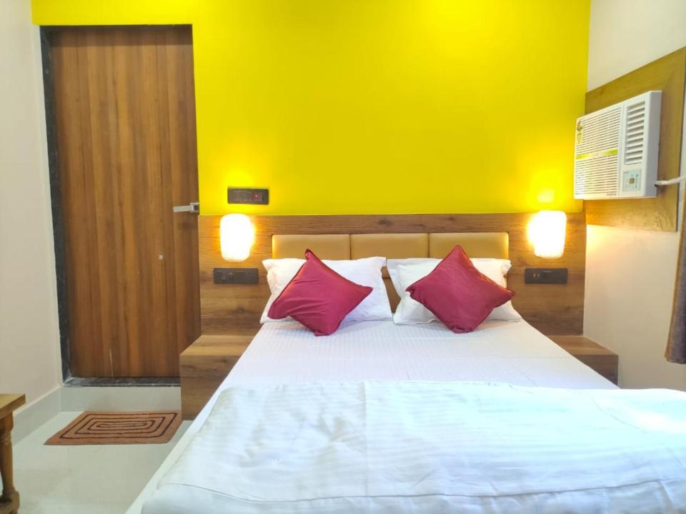 Hotel Vaishnavi Near Baba Dham Temple Deoghar Exteriör bild