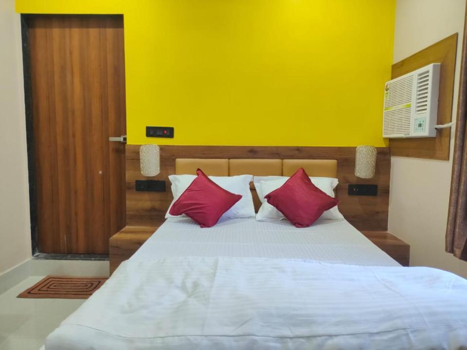 Hotel Vaishnavi Near Baba Dham Temple Deoghar Exteriör bild