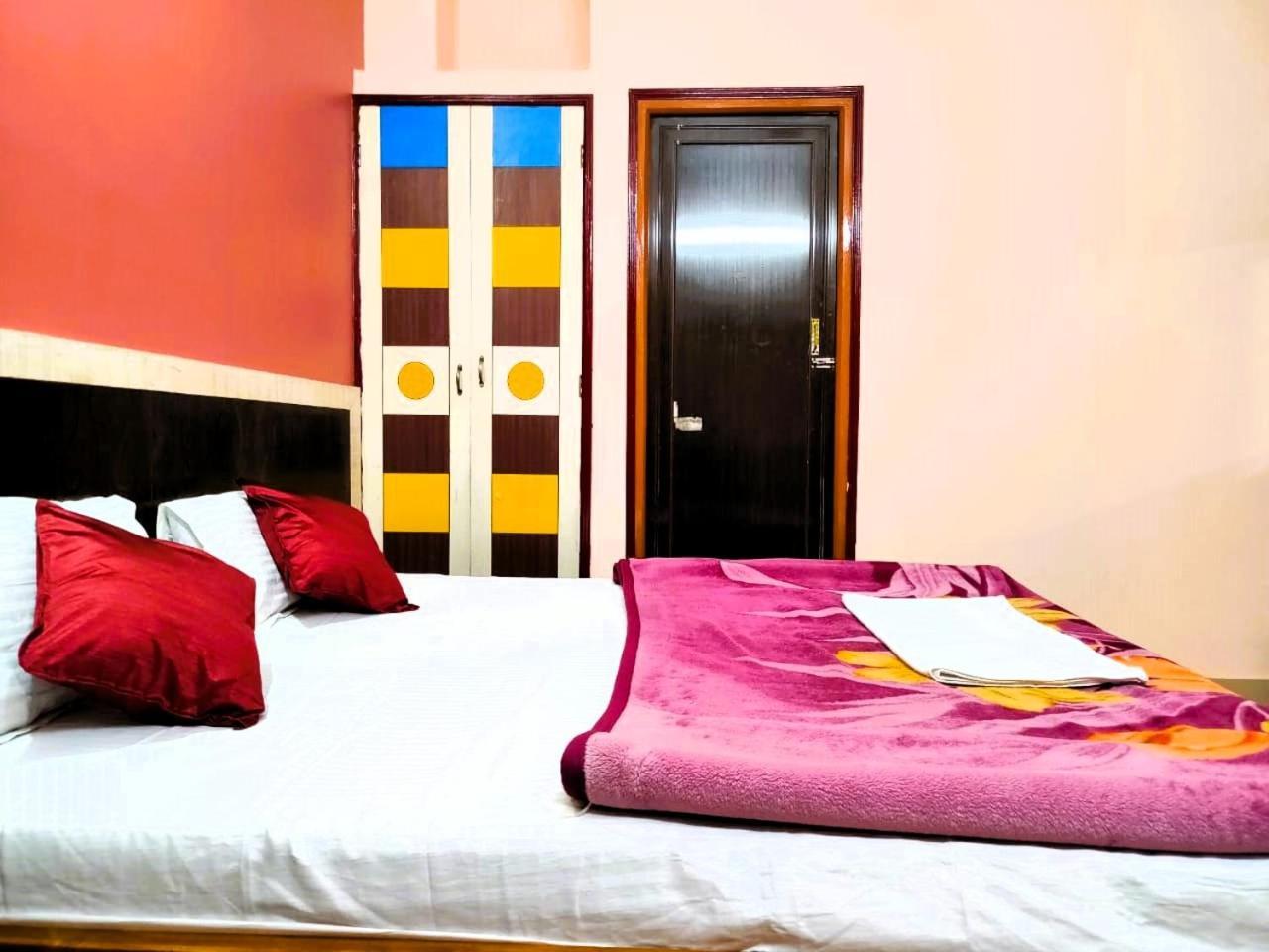 Hotel Vaishnavi Near Baba Dham Temple Deoghar Exteriör bild