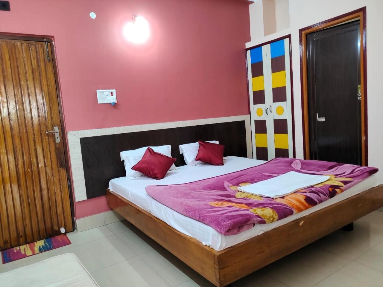 Hotel Vaishnavi Near Baba Dham Temple Deoghar Exteriör bild
