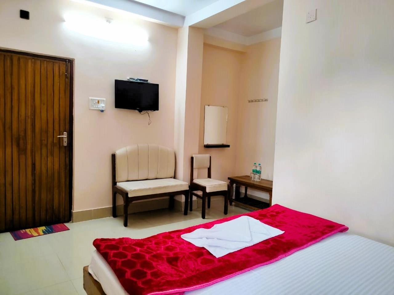 Hotel Vaishnavi Near Baba Dham Temple Deoghar Exteriör bild
