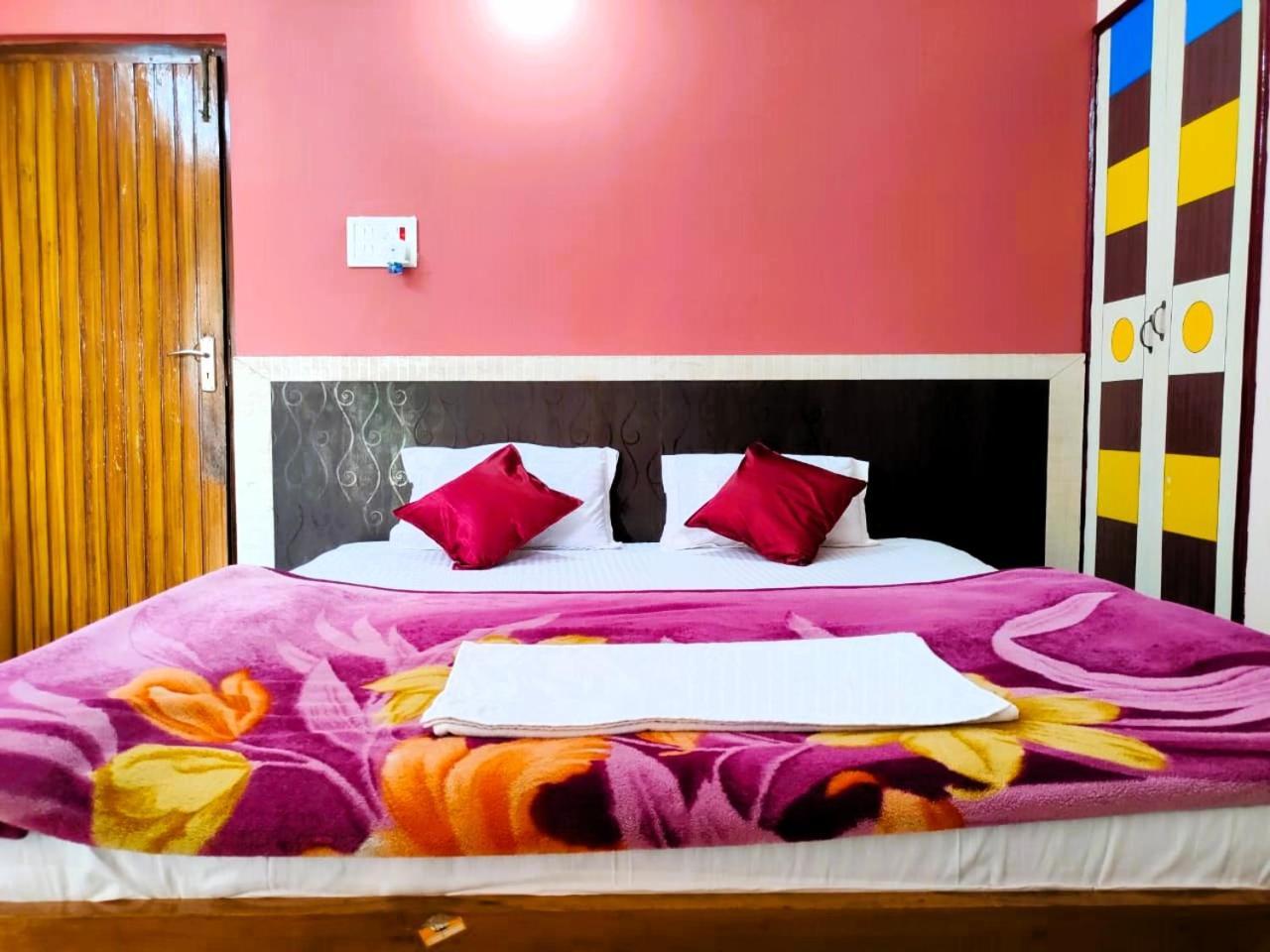 Hotel Vaishnavi Near Baba Dham Temple Deoghar Exteriör bild