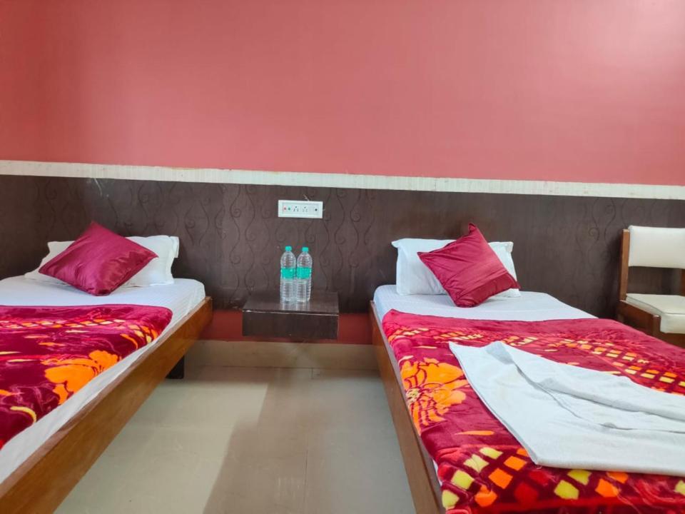 Hotel Vaishnavi Near Baba Dham Temple Deoghar Exteriör bild